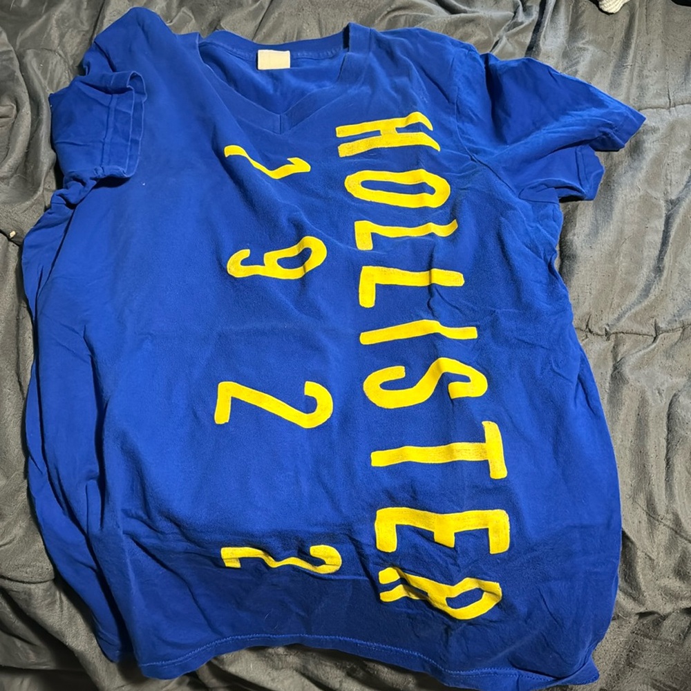 Hollister xl v-neck blue and yellow shirt.